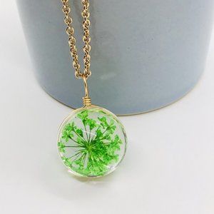 Green Baby's Breath Glass Pendant Necklace